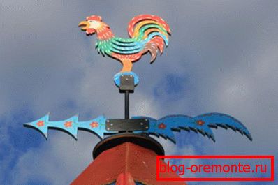 Ване у облику петла направљеног од обојеног дрвета