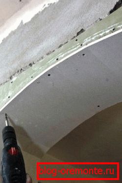 арка из гипсокартона на стене