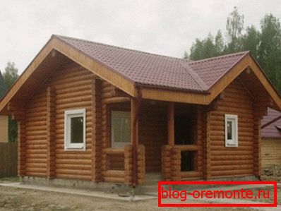 Купатило се налази у засебној згради у близини куће. Купатило се налази у засебној згради у близини куће.