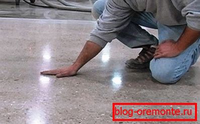 Бетонска база је већ без прашине и потпуно функционална. Бетонска база је већ без прашине и потпуно функционална.