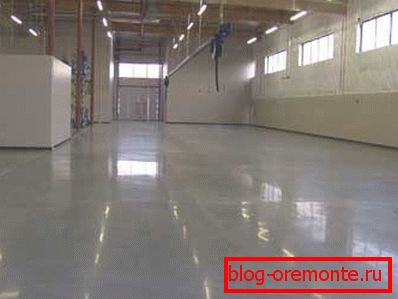 Бетонски под за пеглање, фугирање и полирање