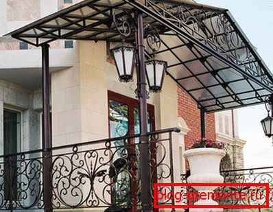 Велика кровна капија