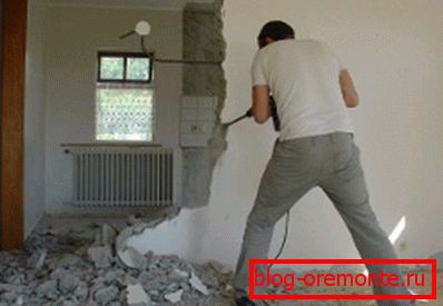Демонтажа партиције самостално коришћењем перфоратора Демонтажа партиције самостално коришћењем перфоратора