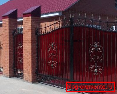 Капије са поликарбонатом дизајн врата са карабином
