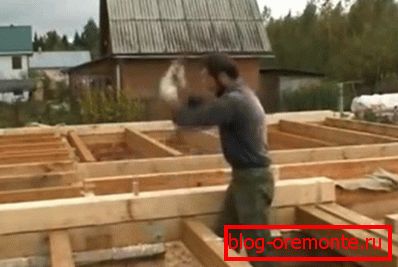 Да би причвршћивали дрво између њих, у њима су удубљени. Да би причвршћивали дрво између њих, у њима су удубљени.