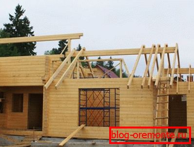Фазе монтаже кућа од прљаве дрвене грађе Фазе монтаже кућа од прљаве дрвене грађе