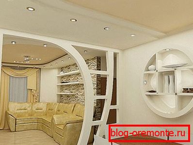 Арке са нишама треба хармонично ускладити у концепт целокупног дизајна. унутрашњост дневног боравка са луком