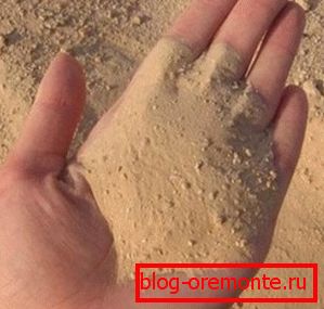 Користите само препливени и опран песак.