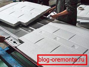 како изоловати метална врата