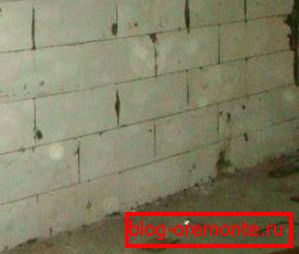 Полагање треба извршити са блоковима блокаде. Полагање треба извршити са блоковима блокаде.