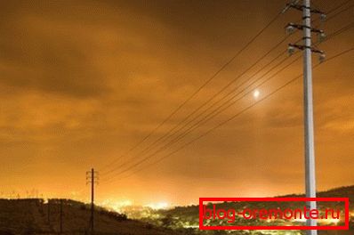 Електрична линија са бетонским стубовима Електрична линија са бетонским стубовима