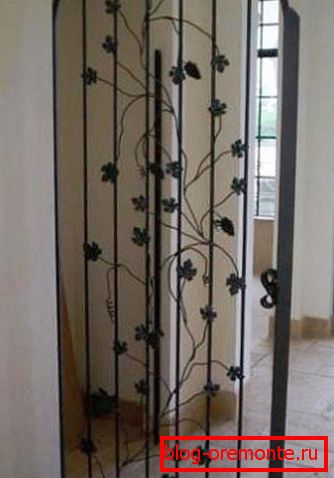 Унутрашња врата од кованог гвожђа Унутрашња врата од кованог гвожђа