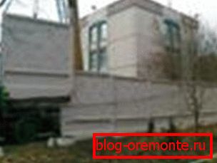 Инсталација се врши помоћу дизалице Инсталација се врши помоћу дизалице