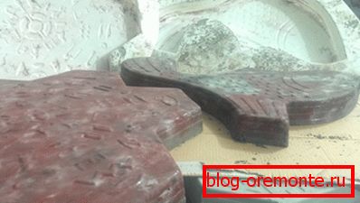 На данашњем тржишту постоји неколико десетина различитих форми за плочице и обрађене камење. На данашњем тржишту постоји неколико десетина различитих форми за плочице и обрађене камење.