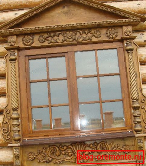Украсни резбарија