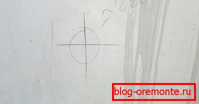 Поставите тачку напајања на зид Поставите тачку напајања на зид