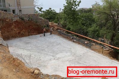 Не, ово није основа. Сајт је припремљен само за његову изградњу. Не, ово није основа. Сајт је припремљен само за његову изградњу.