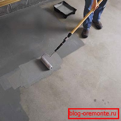 Бојење пода са акрилном бојом. Бојење пода са акрилном бојом.
