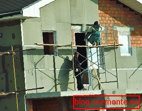 Посебну пажњу треба посветити угловима зграде.