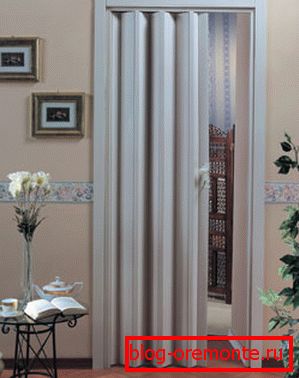Пластична врата - хармоника