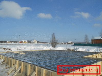 Уз одговарајући приступ, бетонирање је могуће у било које доба године. Уз одговарајући приступ, бетонирање је могуће у било које доба године.