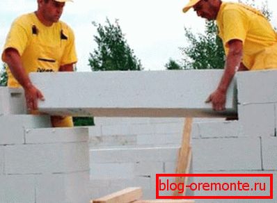 Када креирате куће из овог материјала, можете чак и користити посебне прекриваче и друге елементе за монтажу. Када креирате куће из овог материјала, можете чак и користити посебне прекриваче и друге елементе за монтажу.