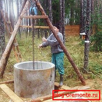 Настављамо да градимо колону док се спушта. Настављамо да градимо колону док се спушта.