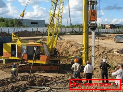 Рад чекића за чекић на уређењу основе Рад чекића за чекић на уређењу основе