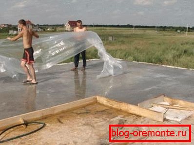 Тајна брзог очвршћавања материјала лежи у употреби филма и крпе са раствором амонијака, који вуку све до себе чак и на молекуларном нивоу Тајна брзог очвршћавања материјала лежи у употреби филма и крпе са раствором амонијака, који вуку све до себе чак и на молекуларном нивоу