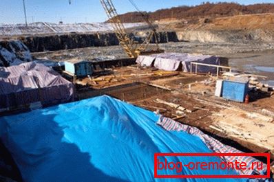 Шатори на индустријској градилишту Шатори на индустријској градилишту