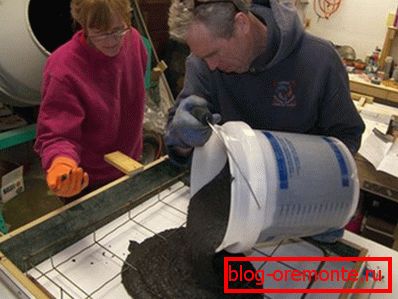 Овако се бетонска стона прави сопственим рукама. Овако се бетонска стона прави сопственим рукама.