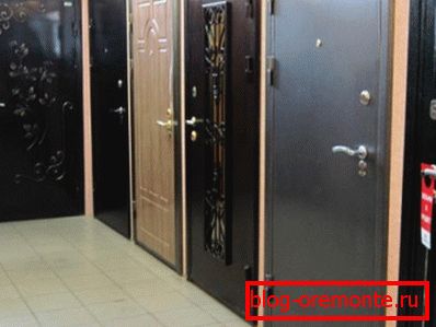 Улазна метална врата Улазна метална врата