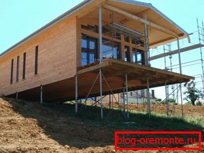 База завртња може бити изграђена на тешкој рељефи без претходне припреме. База завртња може бити изграђена на тешкој рељефи без претходне припреме.