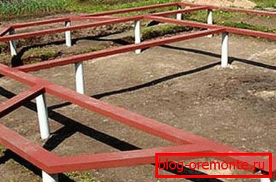 Вијци темељ с металним горњим грлом Вијци темељ с металним горњим грлом
