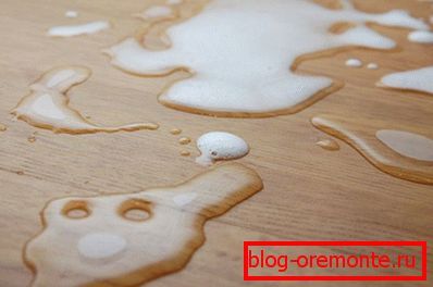 Вода на ламинате
