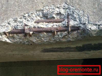 Ови тренутци могу се открити када дође топло вријеме дана - смрзавање смрзнутог цемента (види слику) Ови тренутци могу се открити када дође топло вријеме дана - смрзавање смрзнутог цемента (види слику)