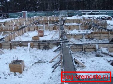 Попуњавање темеља зими Попуњавање темеља зими