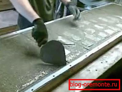 Улијевање раствора у калуп Улијевање раствора у калуп