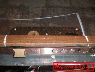 Врезка замка бочно закључавање у метална врата